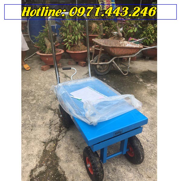 Bàn nâng thủy lực 500kg bánh cao su