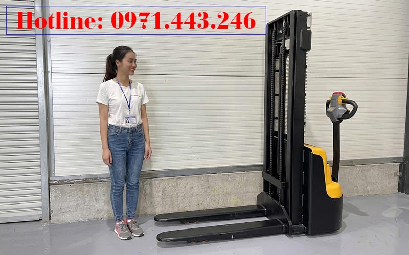 Xe nâng điện WS15H-3000 Staxx