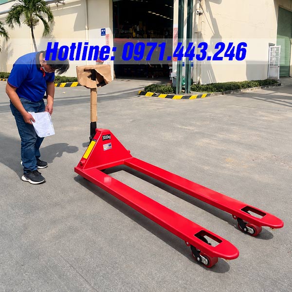 Xe nâng tay model CBY-LC3.0 càng dài 2m